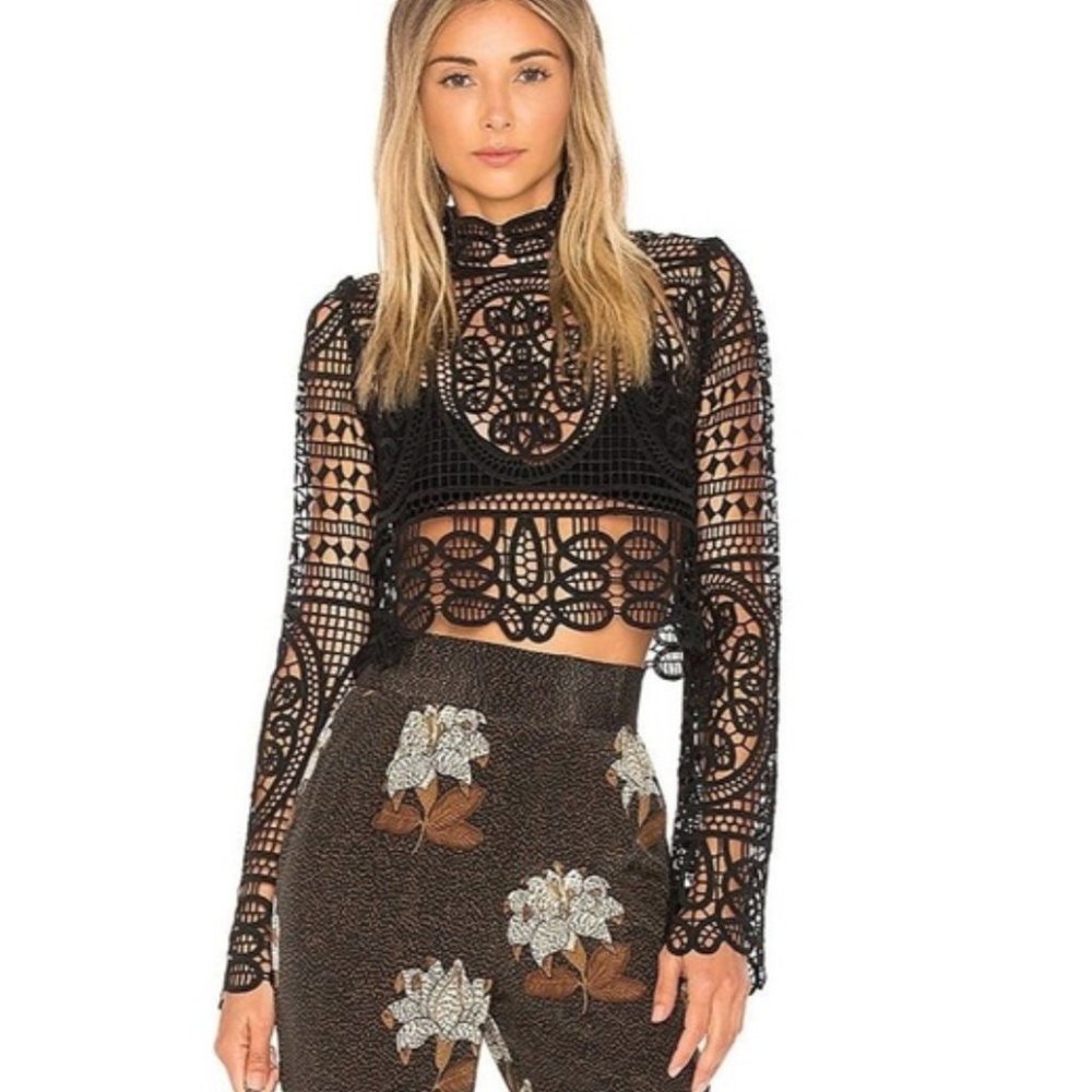 STONE COLD FOX LACE PERKINS TOP - NWOT - Size Small